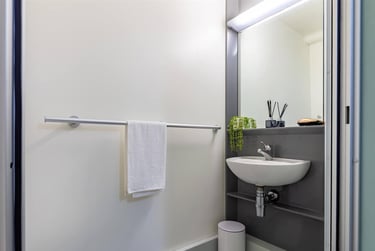 1 bed flat, Crown Place, East Reading, Reading, RG15AE - Image 4